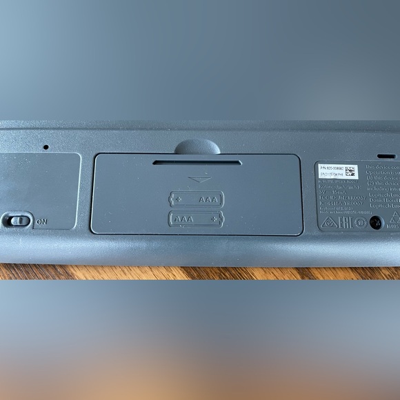 Logitech MK320 Wireless Keyboard - Picture 4 of 5